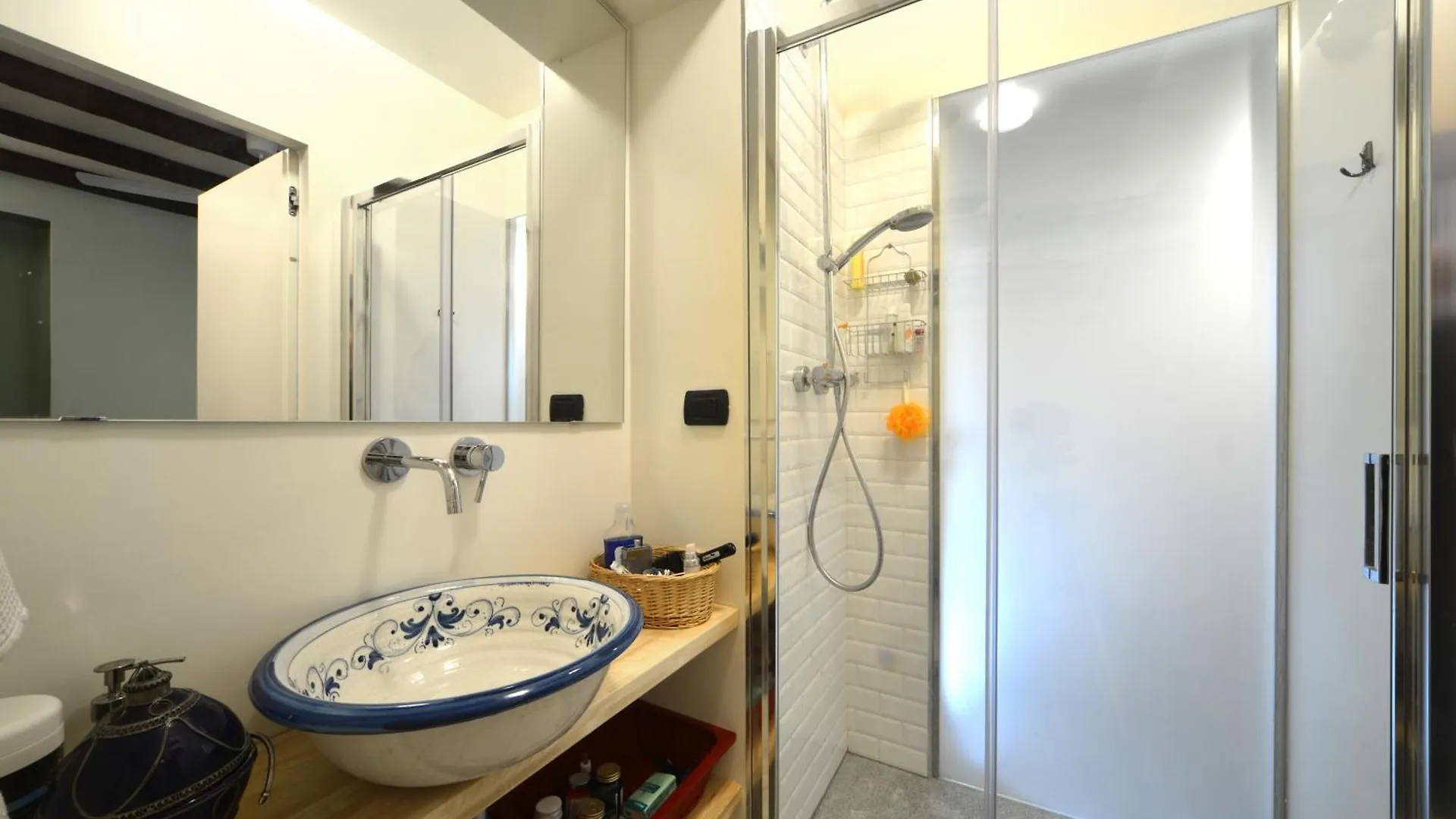 Apartment La Romantica Milan Italy